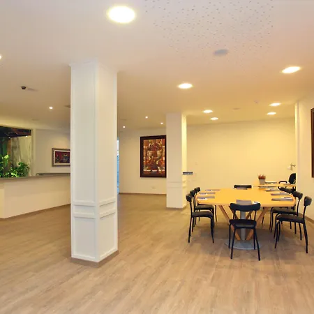 Centrum - Center 3*