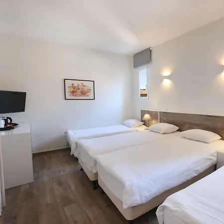 Centrum - Center 3*