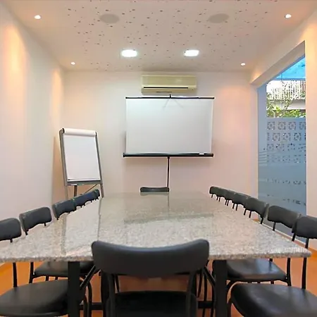 Centrum - Center Hotell 3*