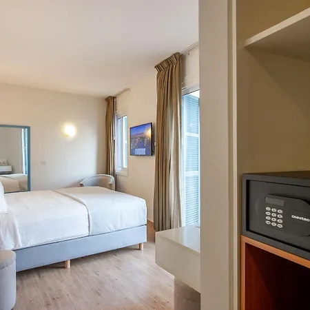 Szálloda Centrum - Center 3*
