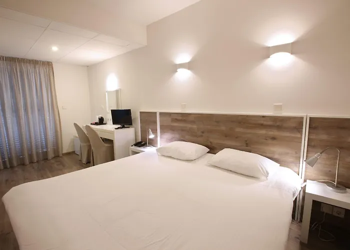 센트룸 - 시티 센터 호텔 니코시아