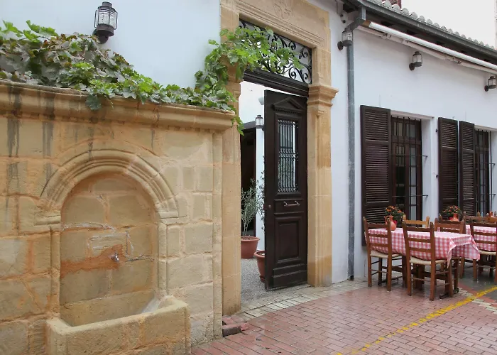 Centrum - Center 3* Nikosia